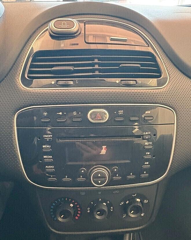 FIAT PUNTO EVO Benzina 1.2 CV 69 Con Km 109.995 TAGLIANDATI GARANZIA 12 mesi MOTORE CAMBIO