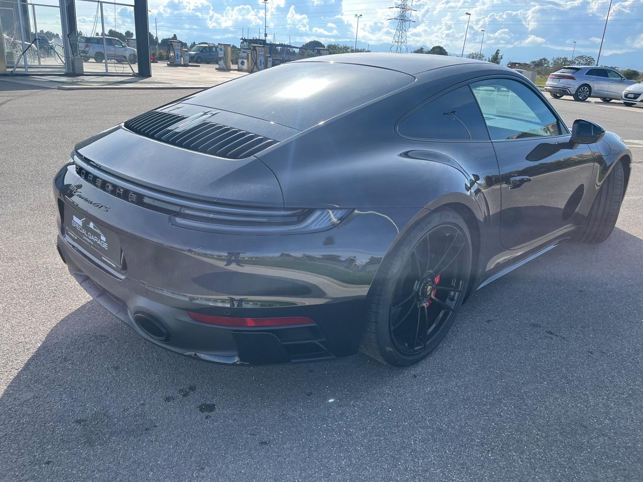 Porsche 911 Carrera GTS