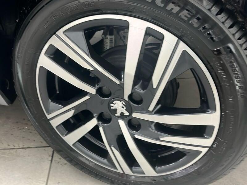 Peugeot 208 PureTech 75 S/S Style