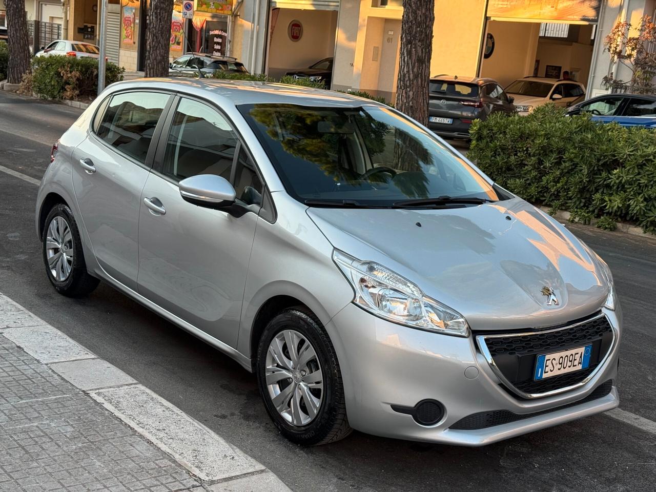 Peugeot 208 1.0 VTi 68CV 5P *KM 79.000 - 2013