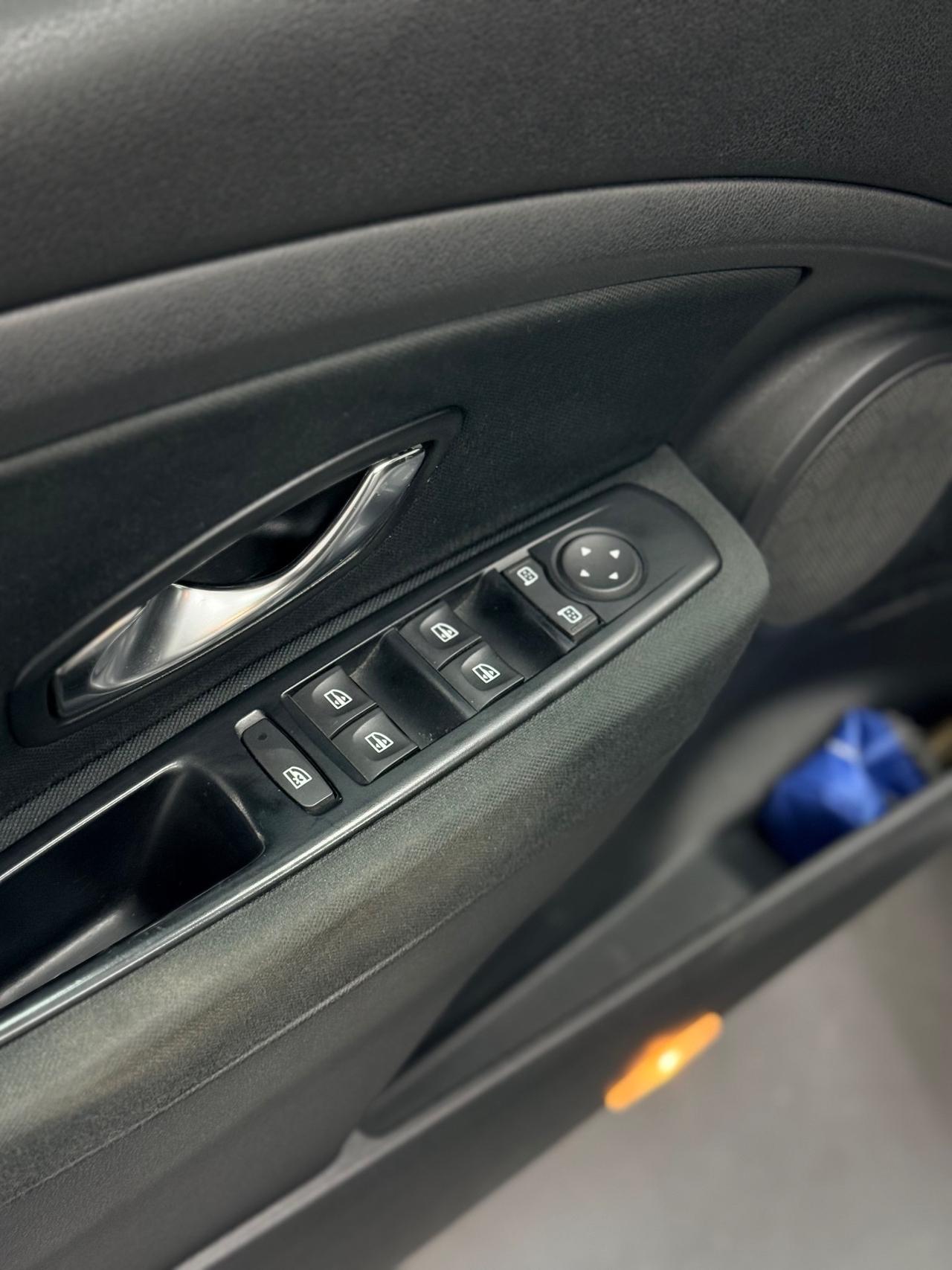 Renault Megane 1.6 Attractive GPL 04/2012 NEOPATENTATI