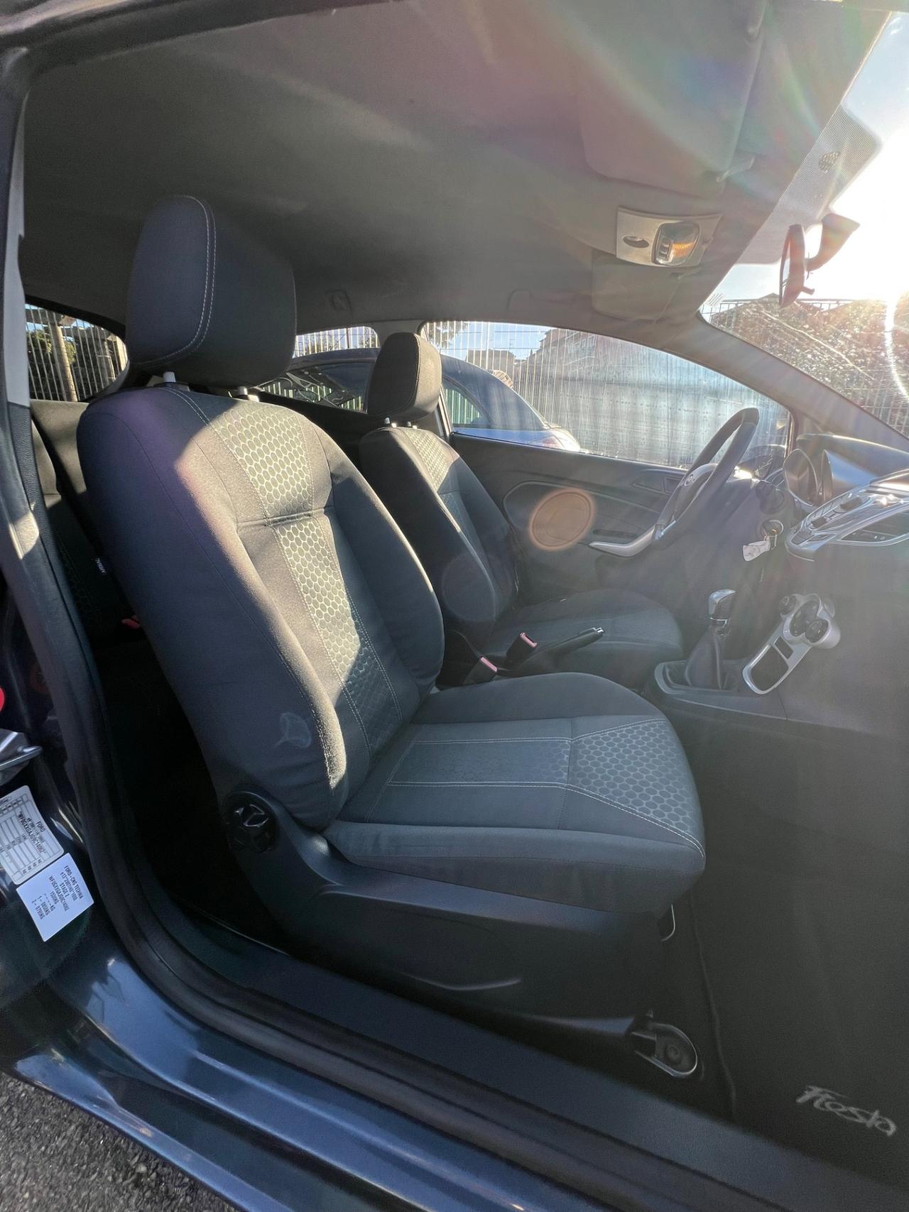 Ford Fiesta 1.4 3 porte Bz.- GPL Titanium