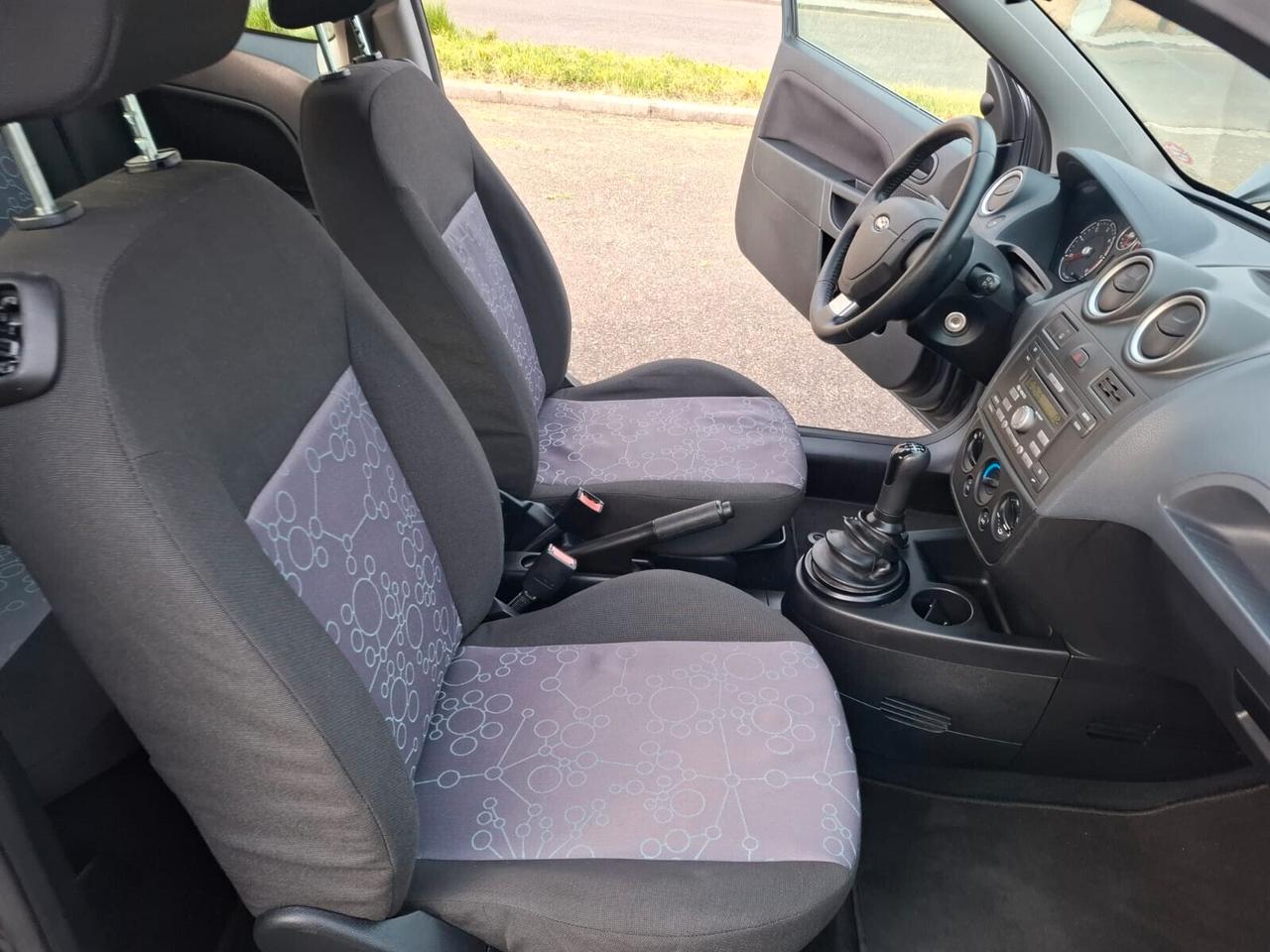 Ford Fiesta 1.4 TDCi 3p. SOLAMENTE 47.000 KM