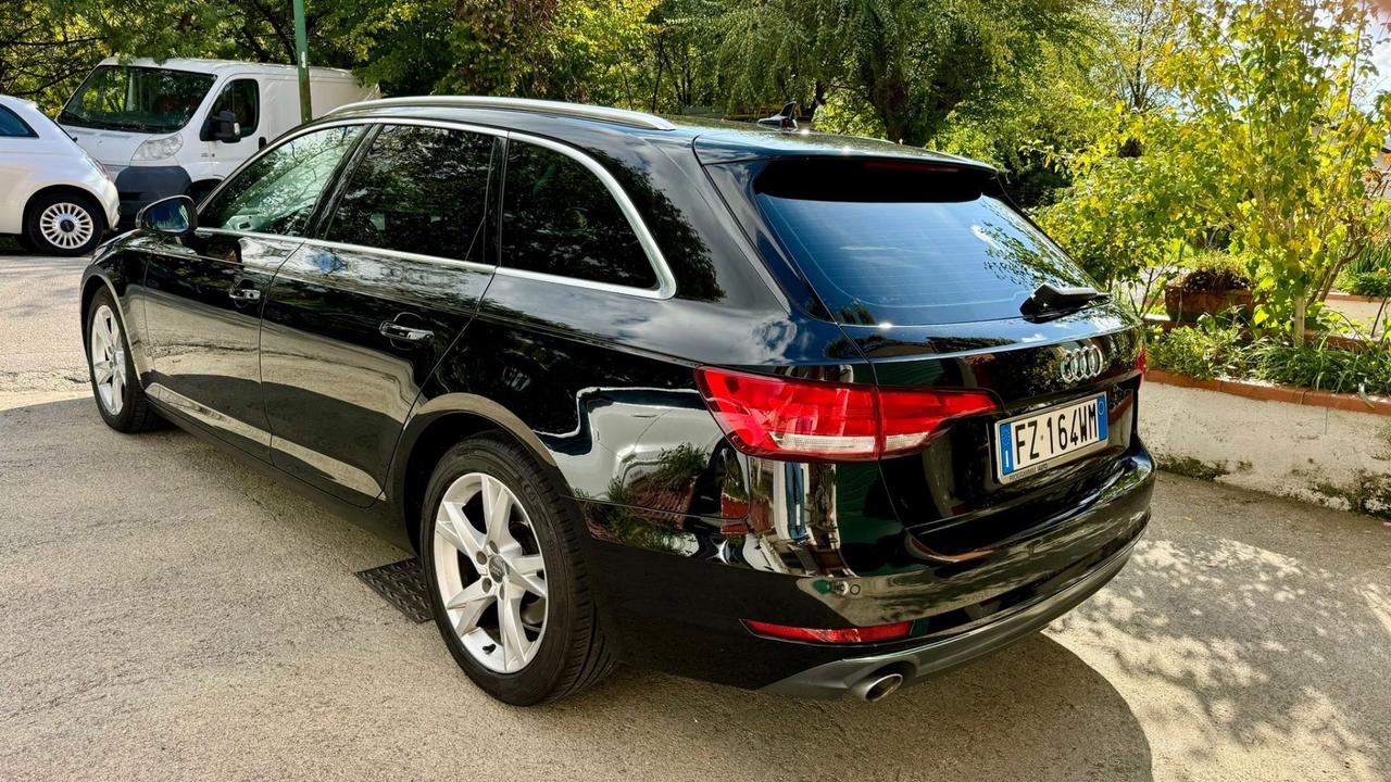 Audi A4 Avant 2.0 TDI 150 CV ultra S tronic Design