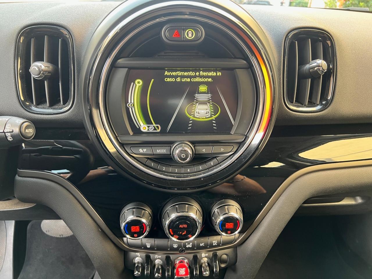 Mini Cooper D Countryman 2.0 Business all4 auto NAVI/LED/17;/LUCI