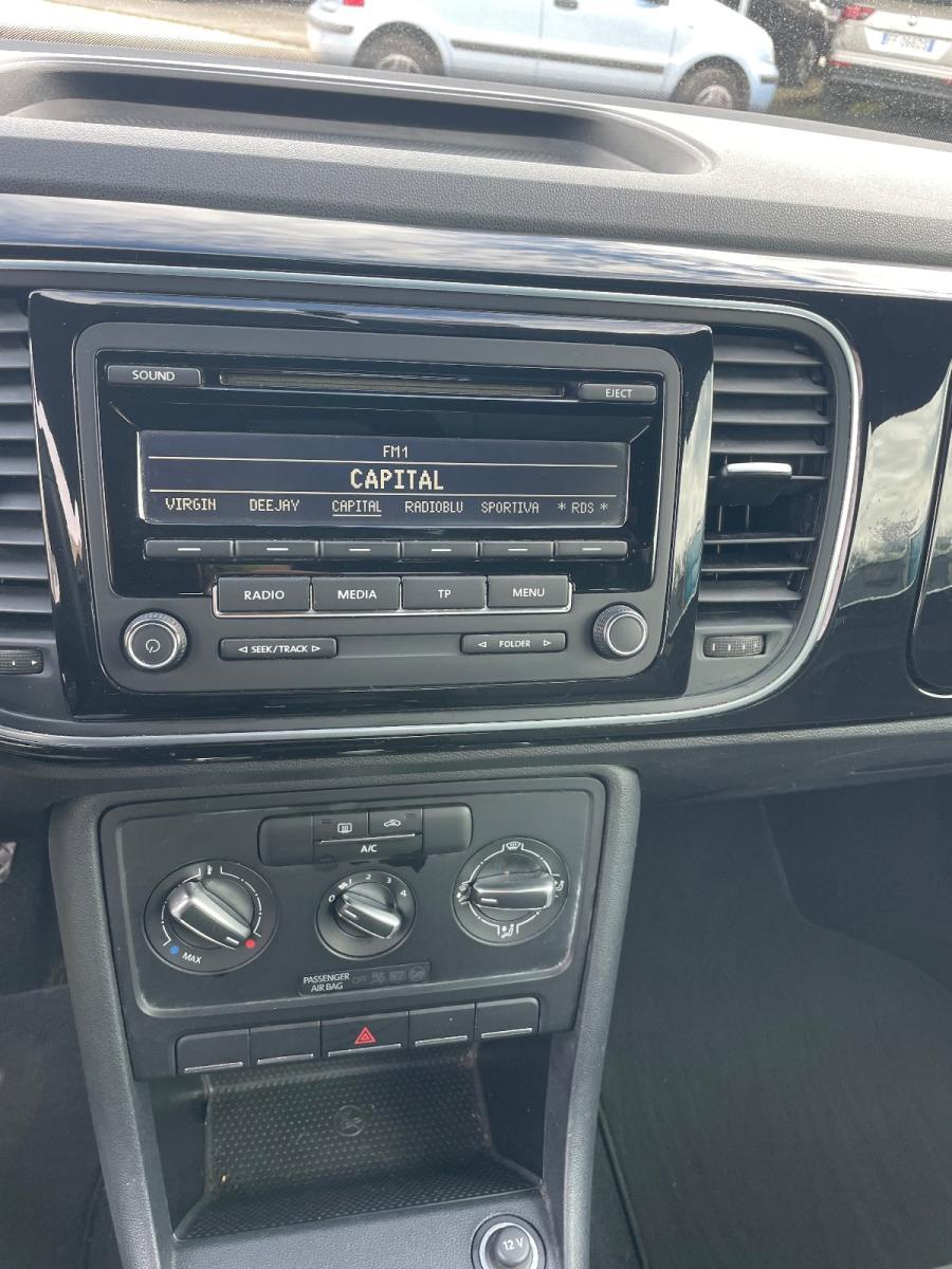 VOLKSWAGEN - Maggiolino - 1.6 TDI Design