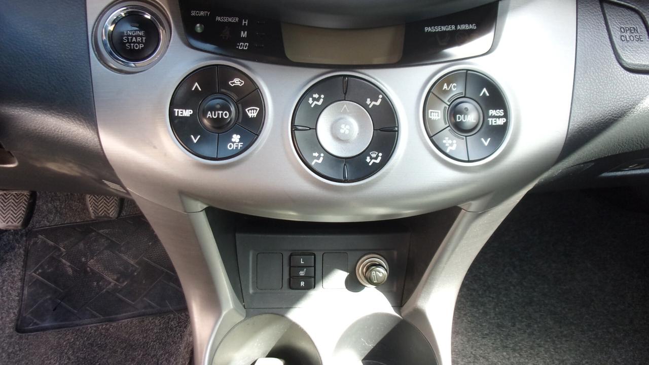 Toyota RAV 4 RAV4 2.2 D-4D 177 CV Luxury
