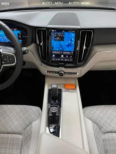 Volvo XC60 T6 Recharge Plug-in Hybrid AWD automatico Plus Bright