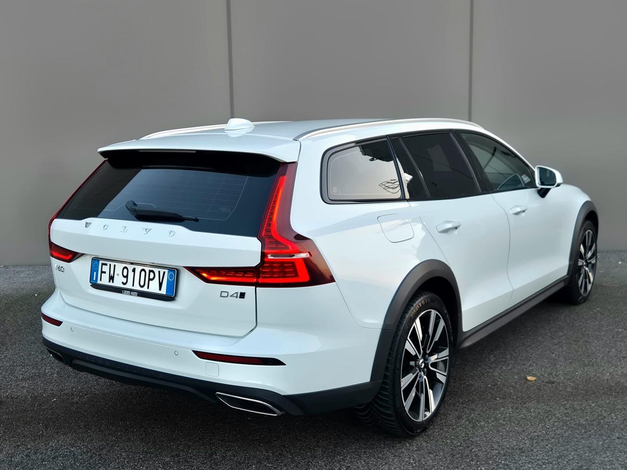 Volvo V60 Cross Country D4 AWD Geartronic Pro