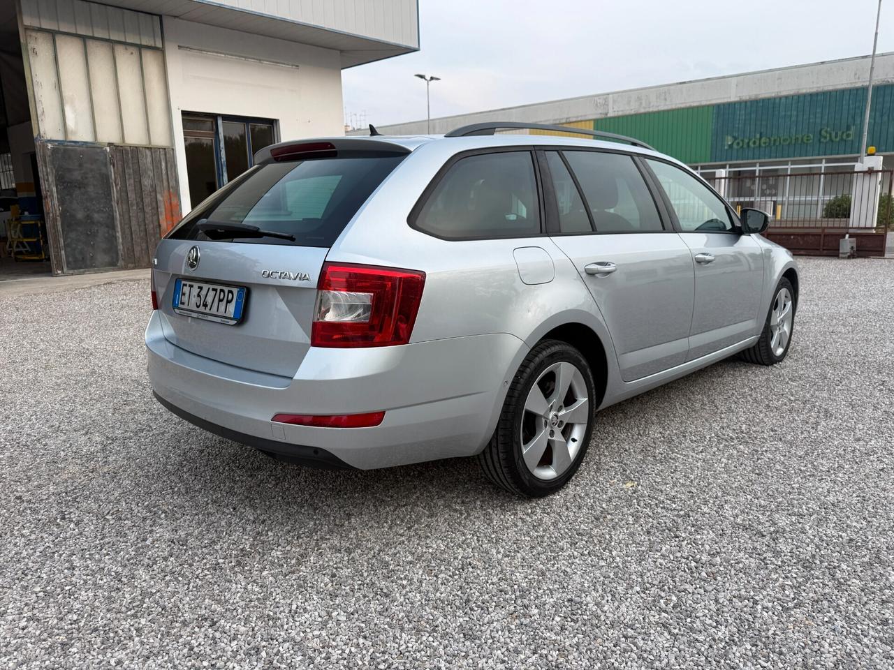 Skoda Octavia 1.6 TDI CR 105 CV DSG Wagon Executive
