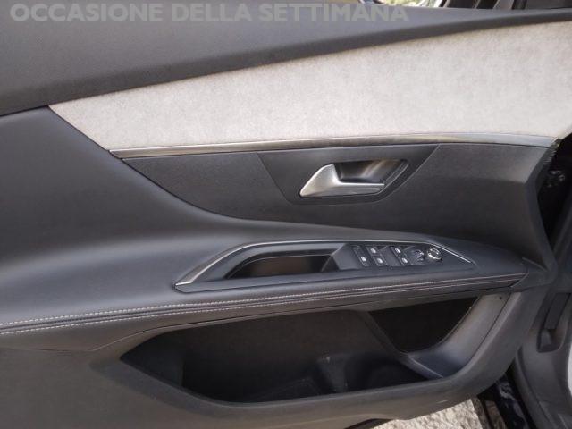 PEUGEOT 5008 BlueHDi 130 S&S EAT8 GT