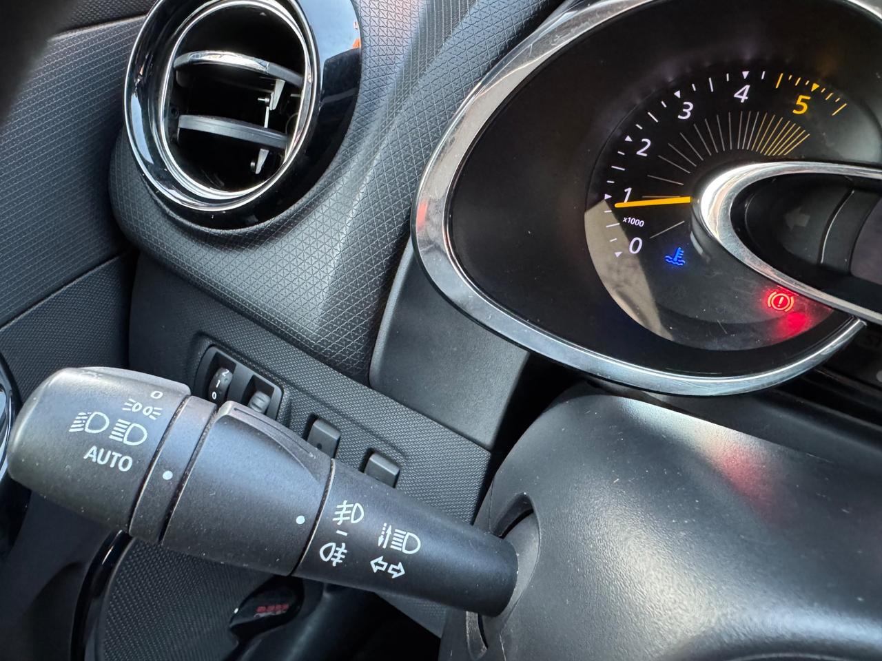 Renault Clio dCi 8V 90 CV Start&Stop 5 porte Energy Duel2