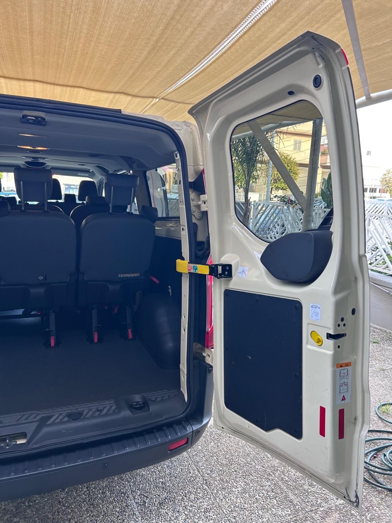 Ford transit custom 9 posti 2018