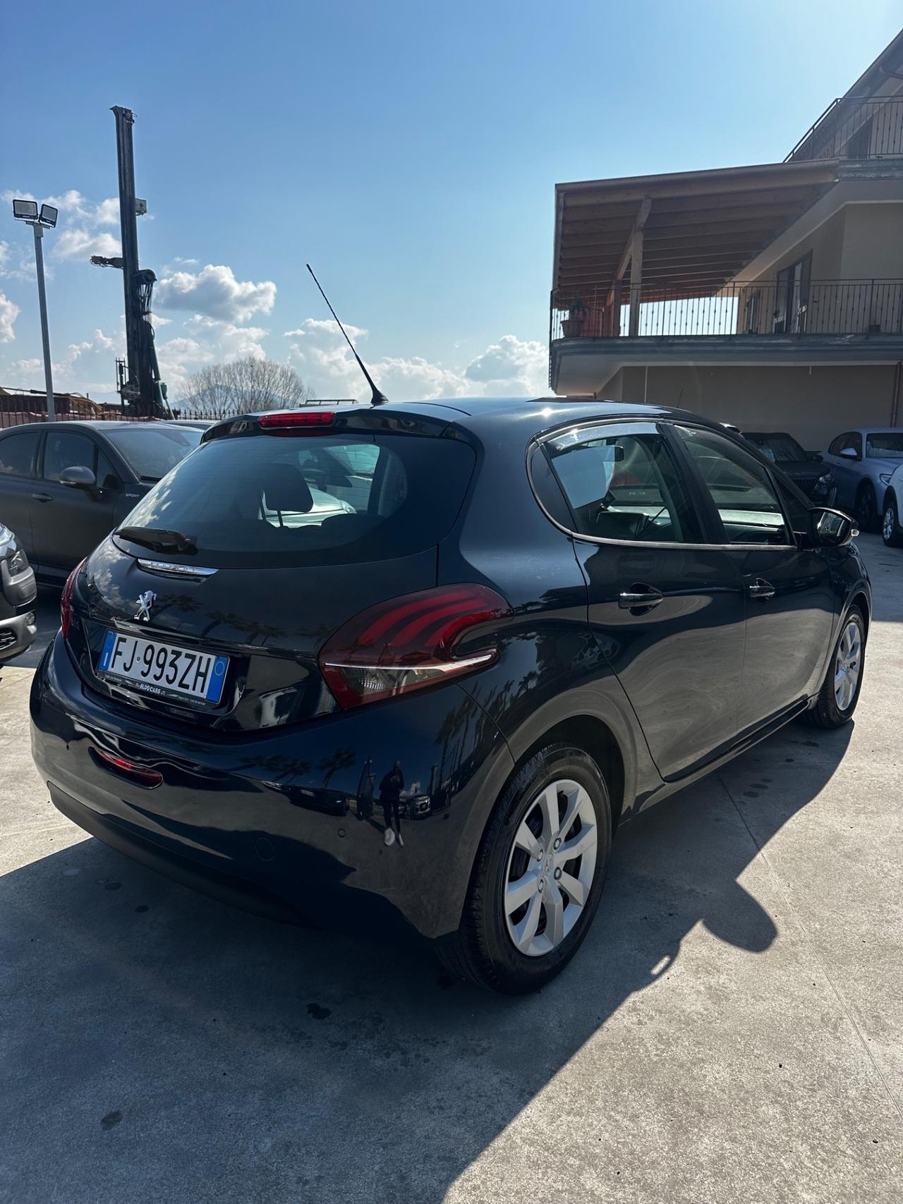 Peugeot 208 BlueHDi 75 5 porte Allure