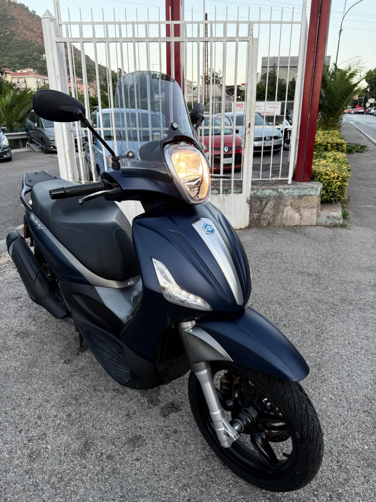 Piaggio Beverly 350