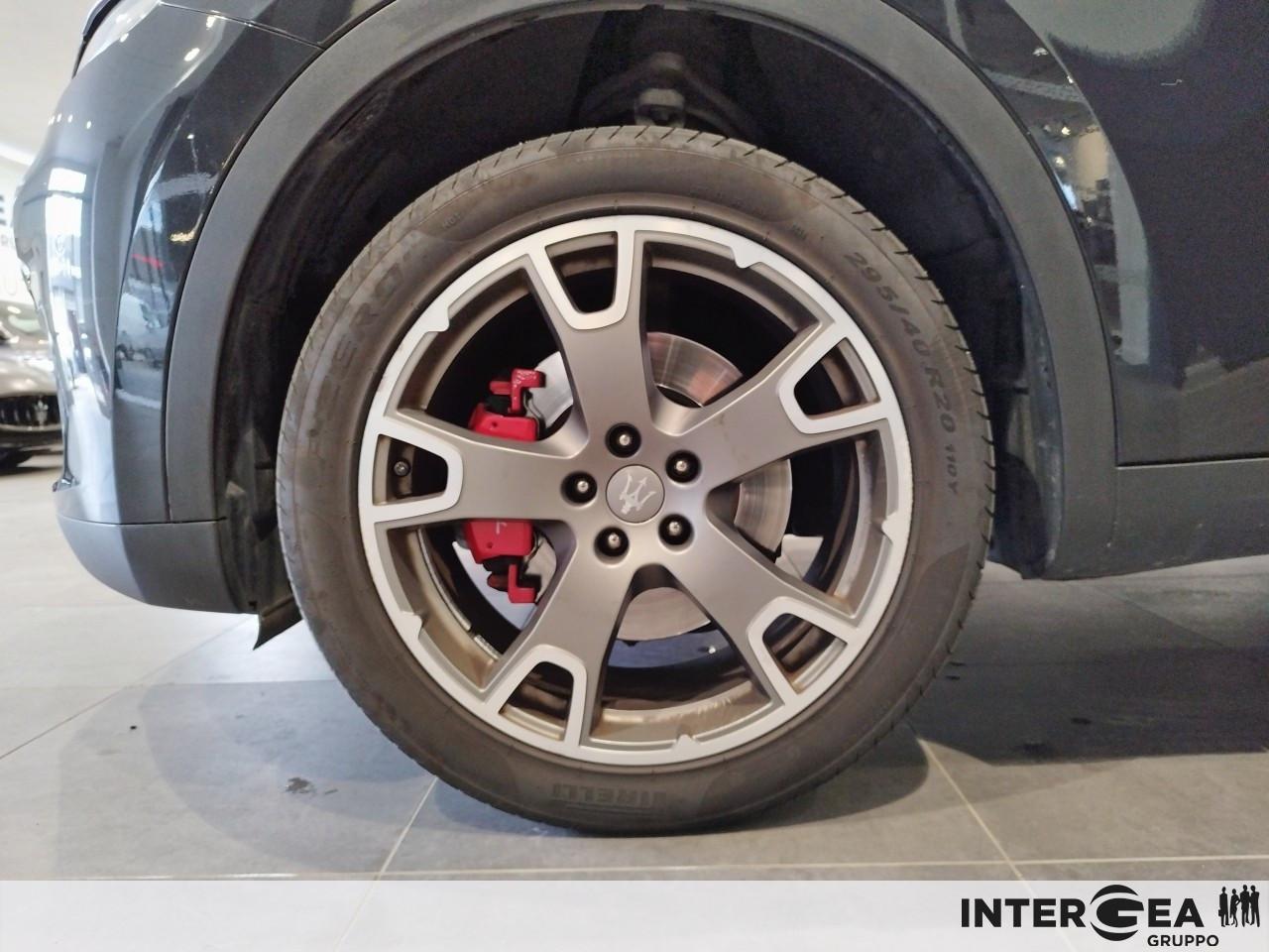 MASERATI Levante 3.0 V6 275cv auto