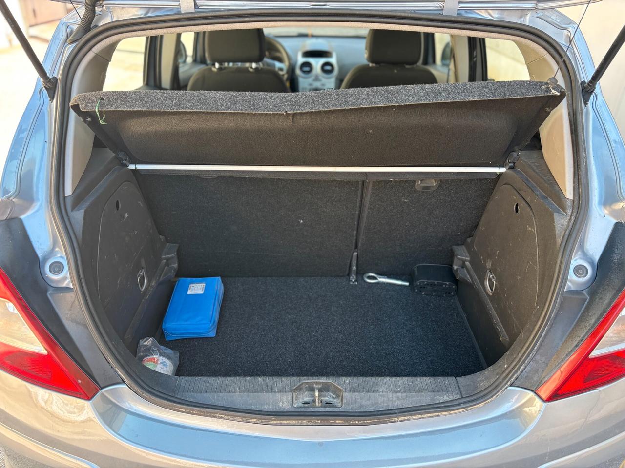 Opel Corsa 1.2 80CV 5 porte GPL OK NEOPATENTATI