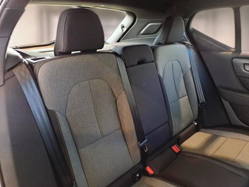 VOLVO XC40 T4 RECHARGE PLUG-IN AUTO CORE SUV