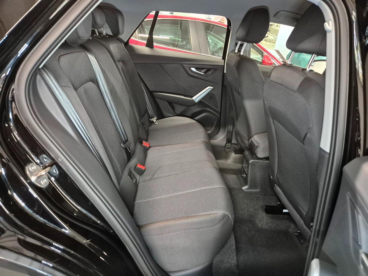 Audi Q2 30 TFSI Business Advanced