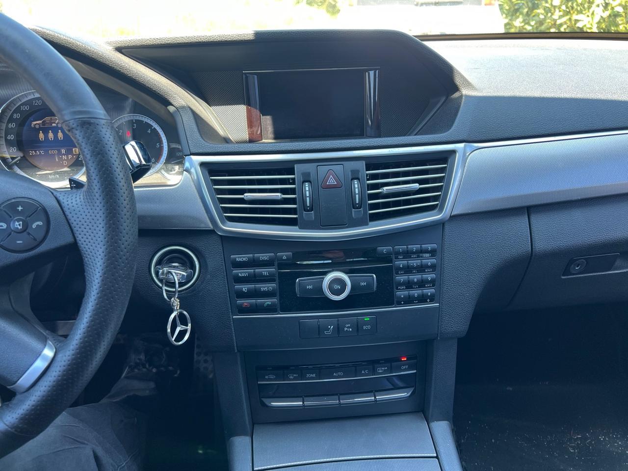 Mercedes-benz E 220 E 220 CDI BlueEFFICIENCY Avantgarde AMG