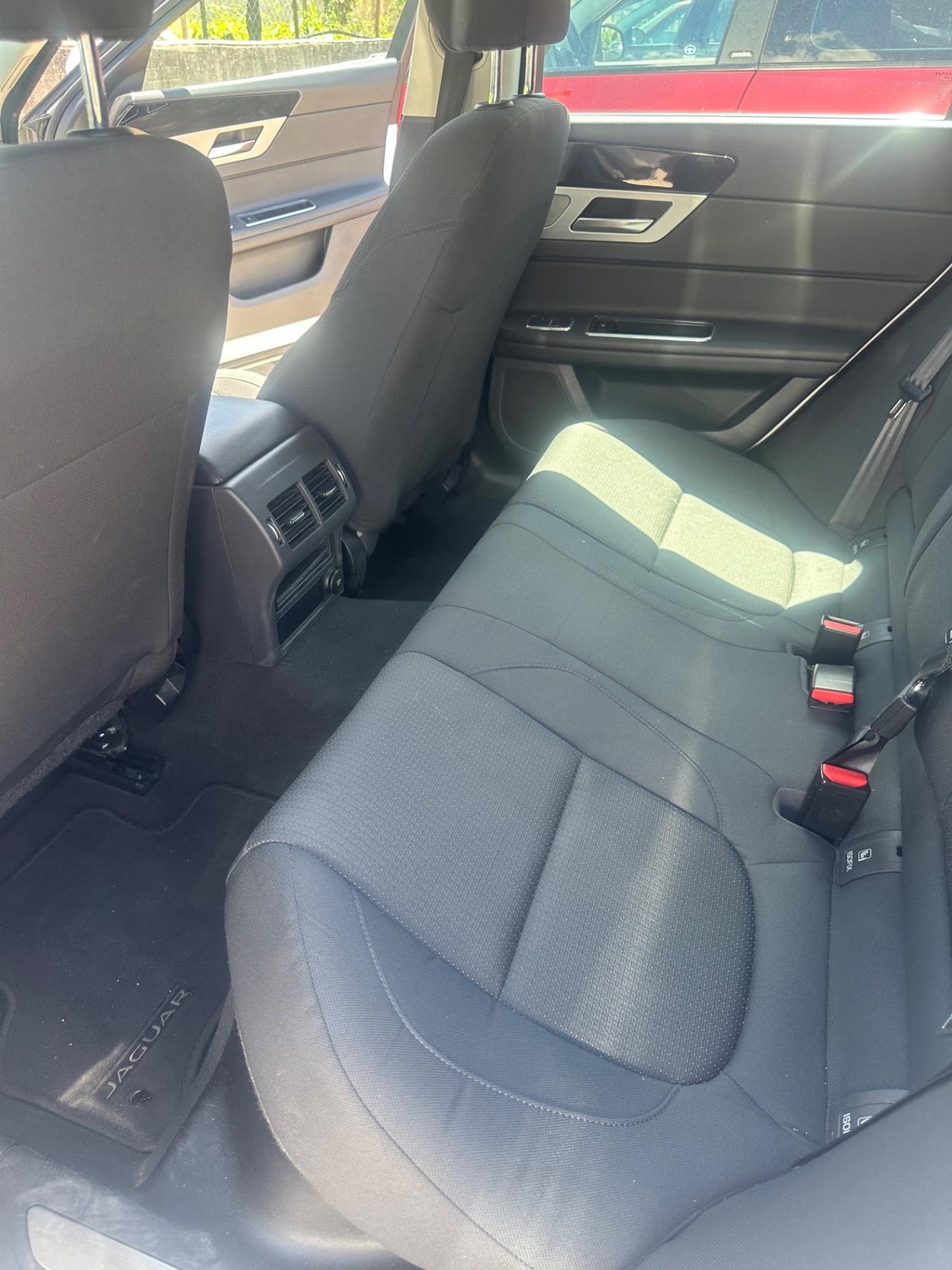 Jaguar XF Sportbrake 2.0 D 180 CV AUT/NAVI/LED