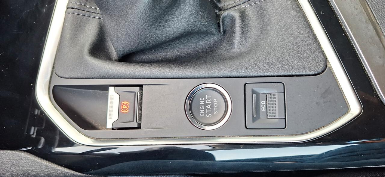 Peugeot 3008 1.2 BENZINA Turbo 130 CV Allure