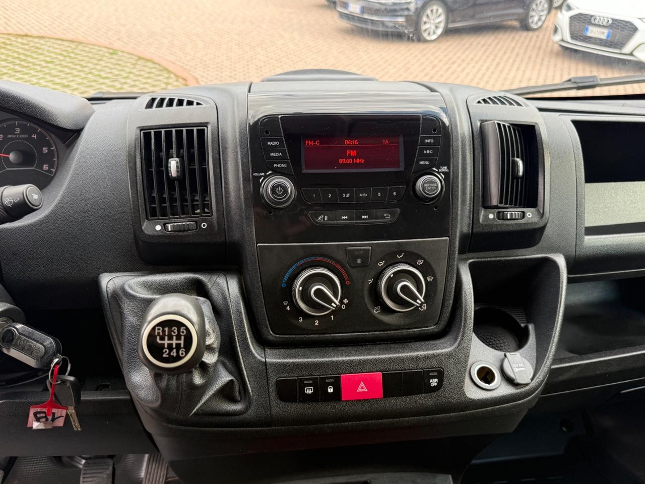 Peugeot Boxer 330 2.2 BlueHDi 120 S&S PC-TN Furgone