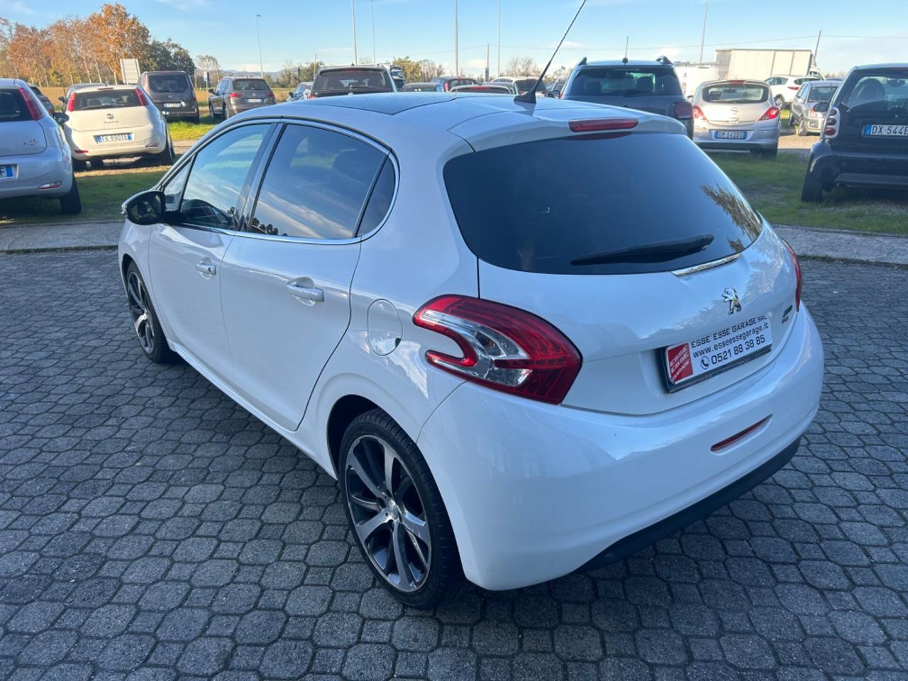 Peugeot 208 1.6 e-HDi 92 CV Stop&Start 5 porte Allure