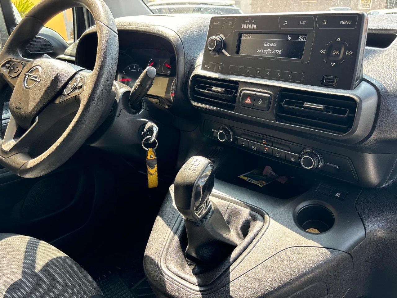 OPEL Combo cargo 1.5d 100cv L2H1 Essentia mt6 IVA ESPOSTA