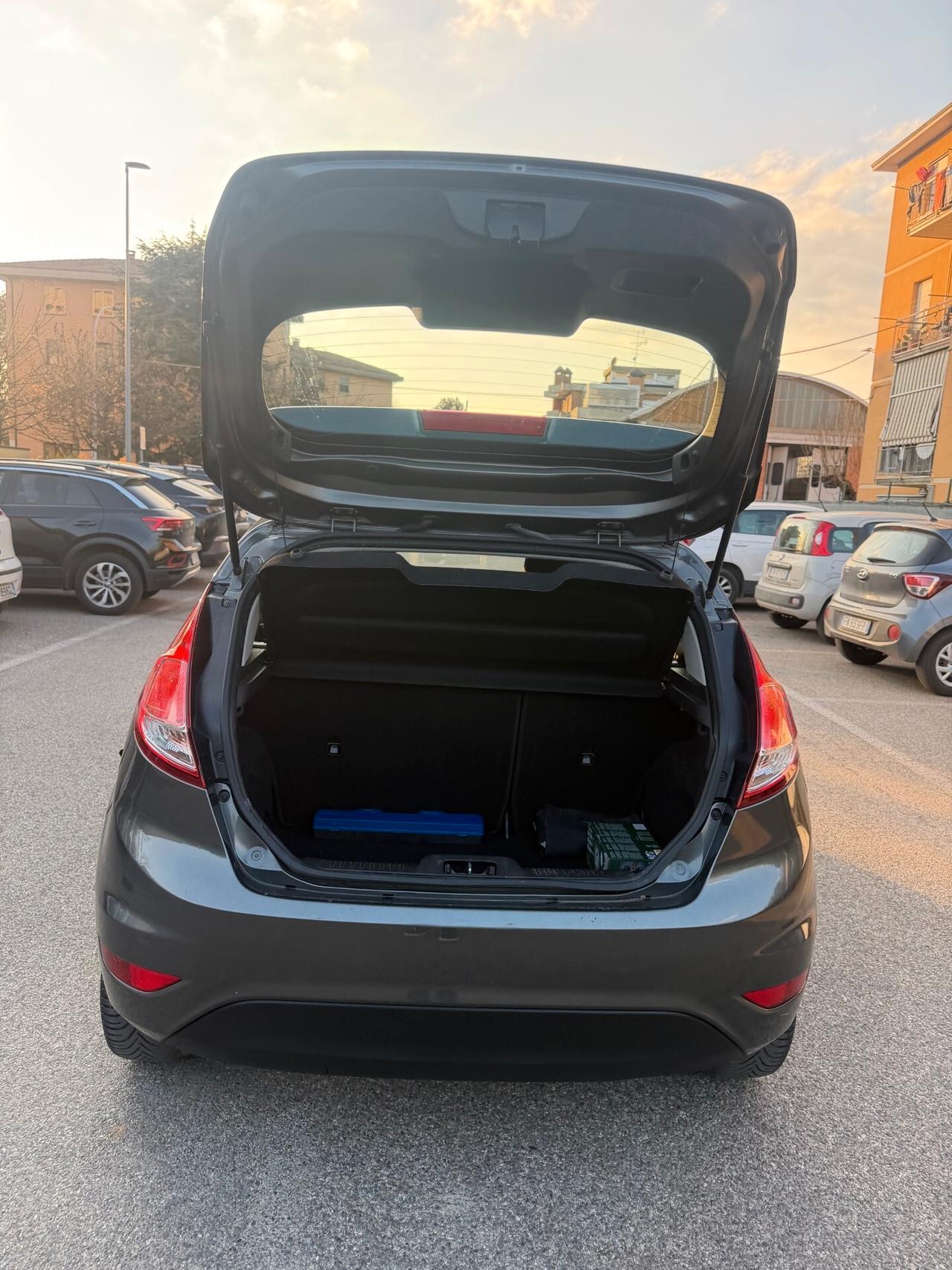 Ford Fiesta 1.4 GPL - NEOPATENTATI - 12 MESI DI GARANZIA -