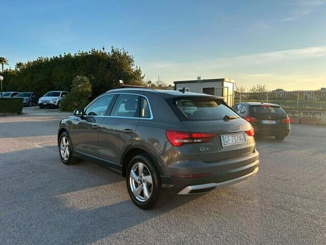 Audi Q3 35 TDI S tronic Business Advanced Quattro