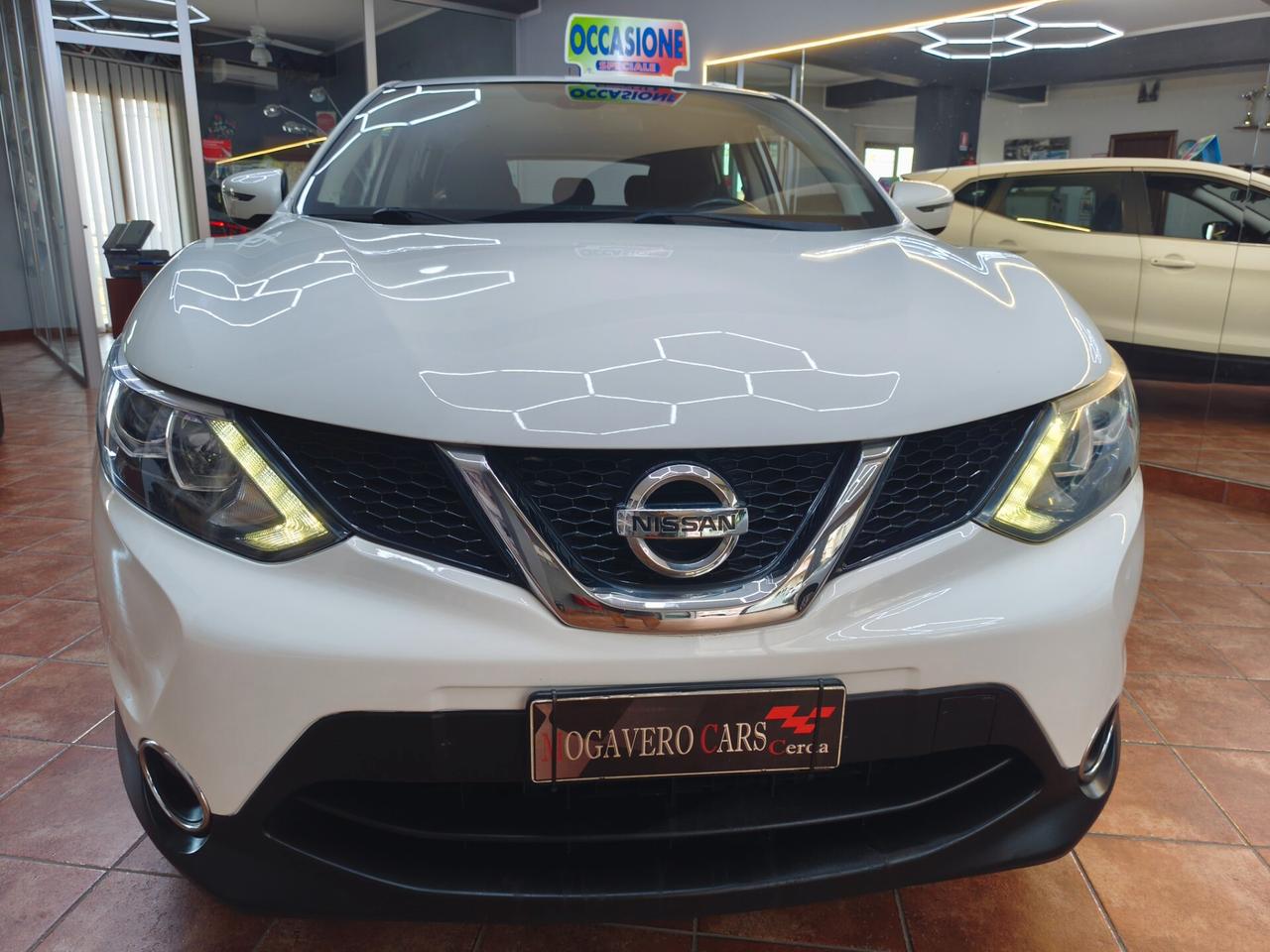 Nissan Qashqai 1.5 diesel 110CV FULL OPTIONAL