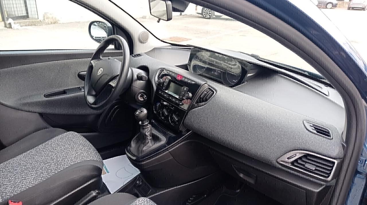 Lancia Ypsilon 1.0 FireFly 5 porte S&S Hybrid Silver Plus *PREZZO REALE*