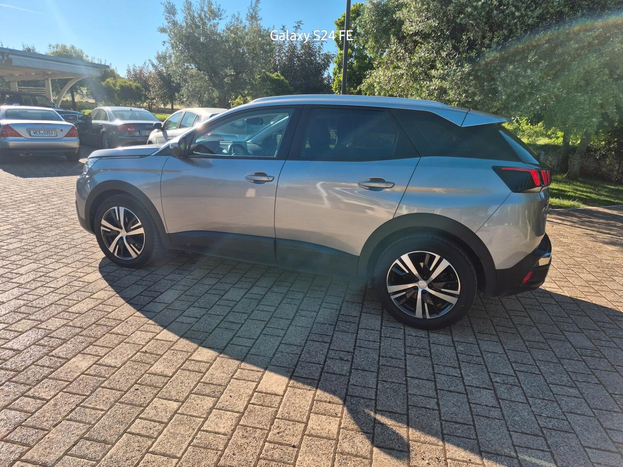 Peugeot 3008 BlueHDi 130 S&S EAT8 Allure