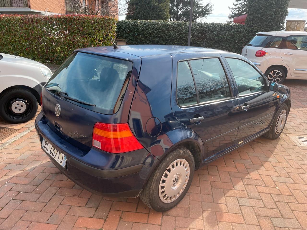 Volkswagen Golf 1.6 cat 5 porte GT Special