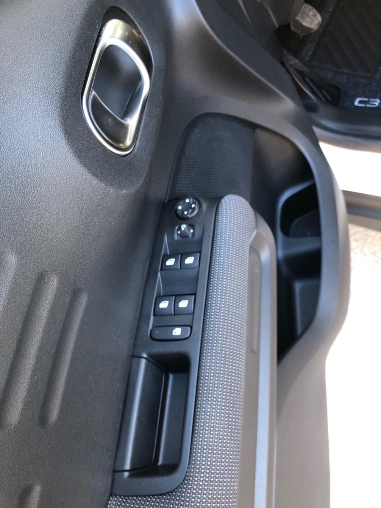 Auto con iva esposta già compresa nel prezzo