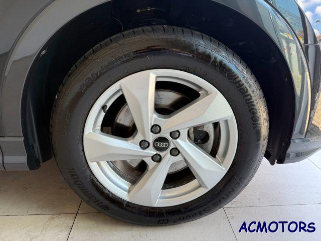 AUDI Q3 40 TDI quattro S tronic Business Advanced