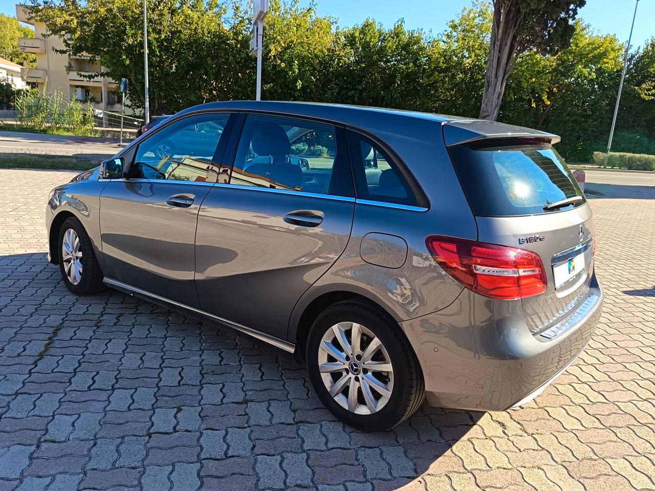 Mercedes-benz B 180 d Premium