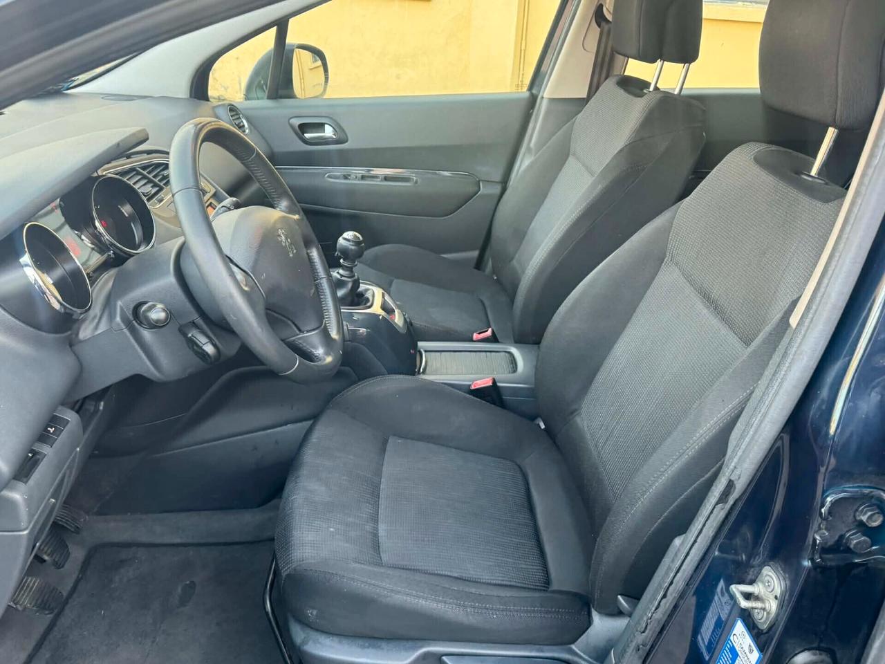 Peugeot 5008 Anno 2011 1.6 Diesel 82 KW