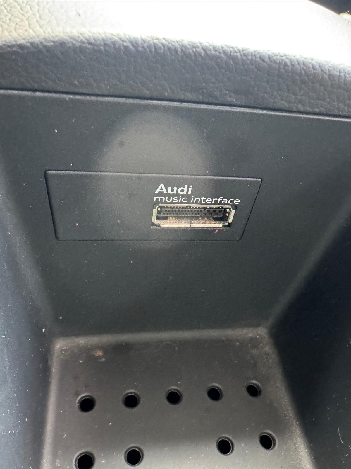 Audi A3 Sedan 2.0 TDI clean diesel quattro edition
