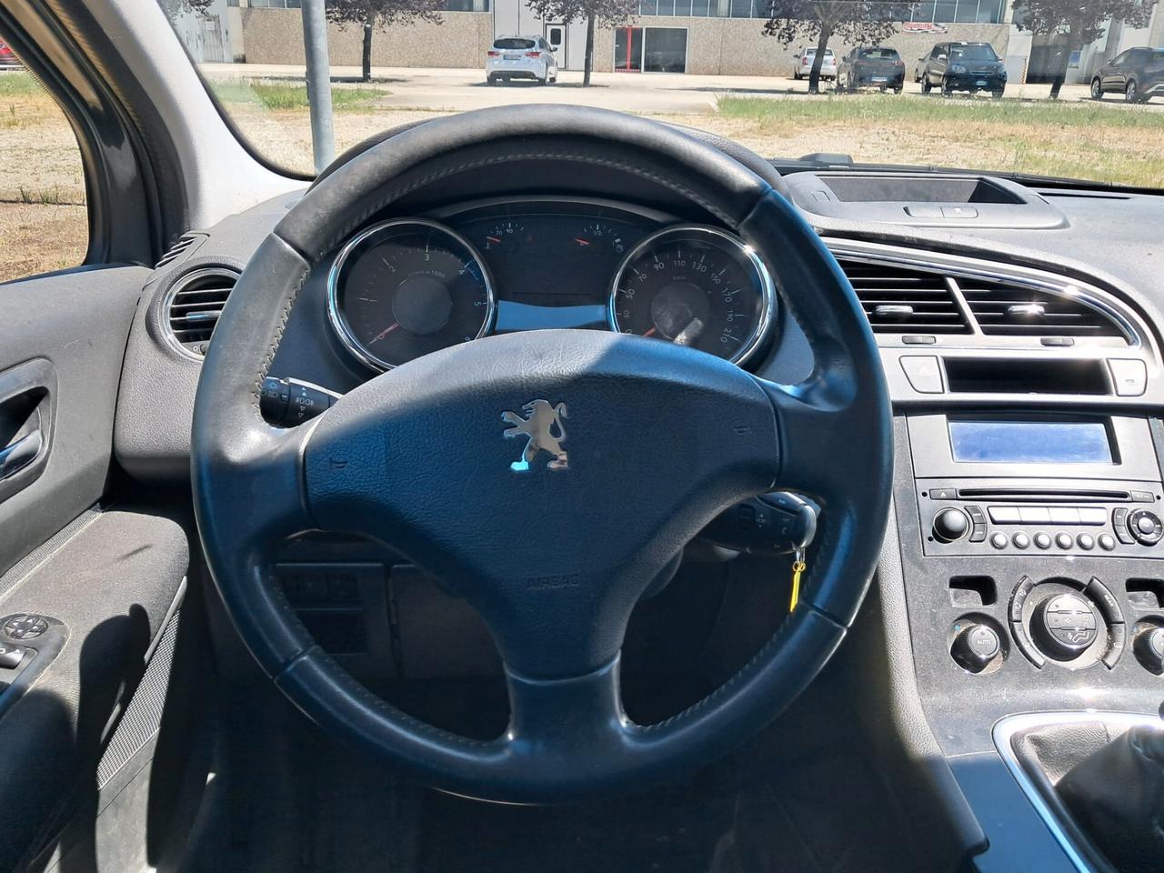 Peugeot 5008 1.6 HDi 112CV Business