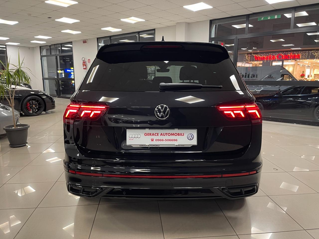 Volkswagen Tiguan 2.0 TDI 150cv DSG R-Line