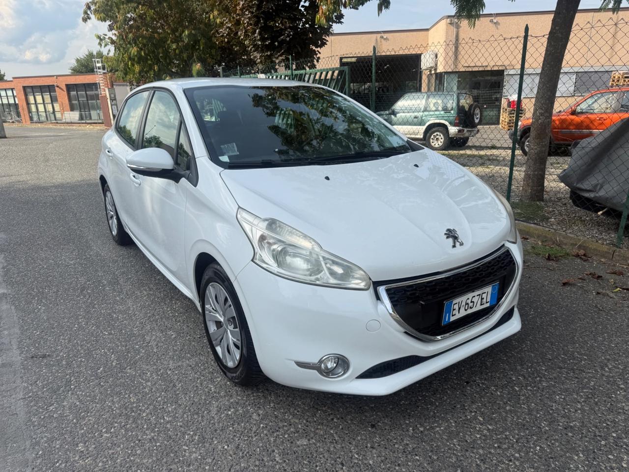 Peugeot 208 PureTech 82 5 porte Allure