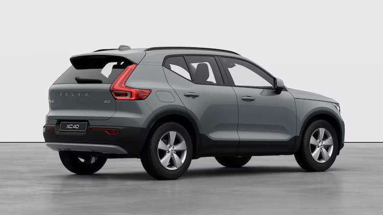 VOLVO XC40 ESSENTIAL B3 AUTO PREZZO PROMO FINO A FINE MESE