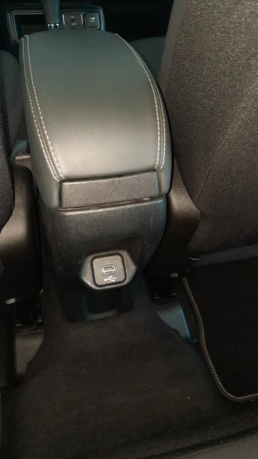 Jeep Renegade 1.6 Mjt DDCT 120 CV Longitude