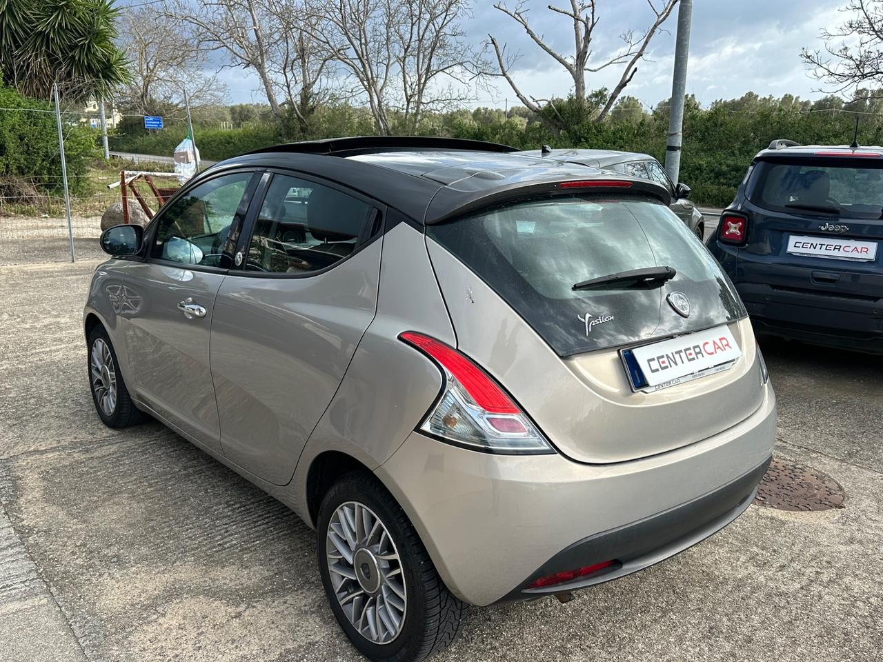 Lancia Ypsilon 1.2 69 CV 5 porte GPL Ecochic Platinum