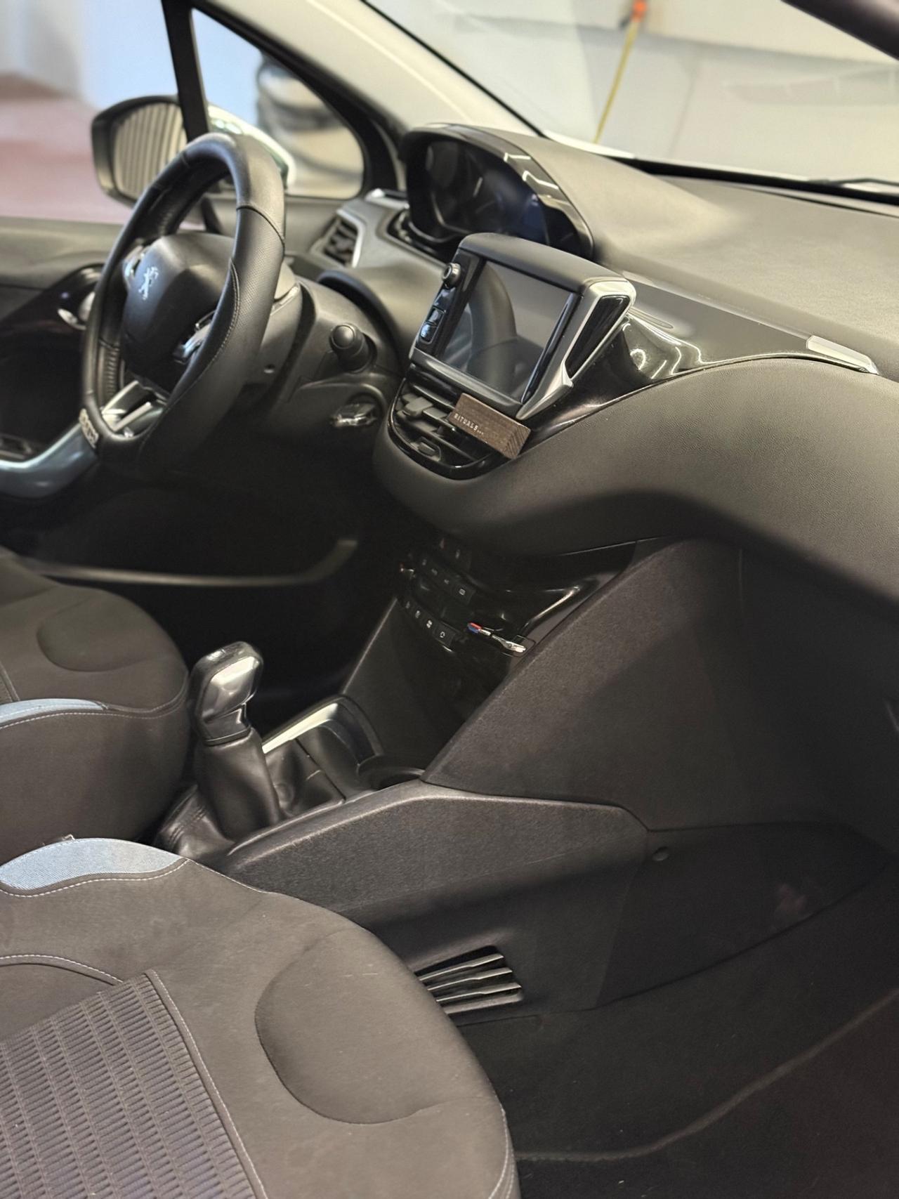 Peugeot 208 1.6 e-HDi 92 CV Stop&Start 5 porte Allure