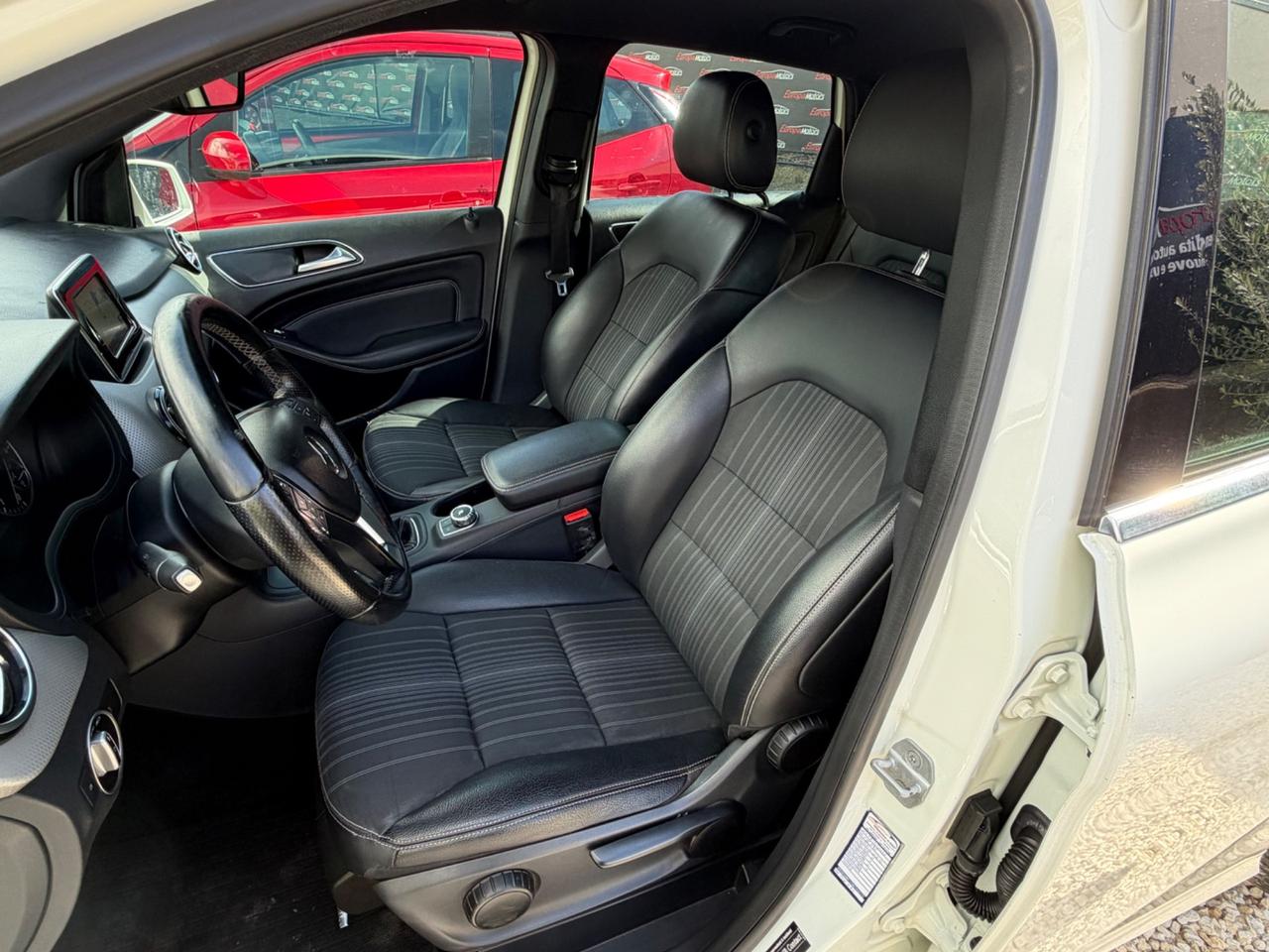 Mercedes-benz B 180 CDI BlueEFFICIENCY Premium