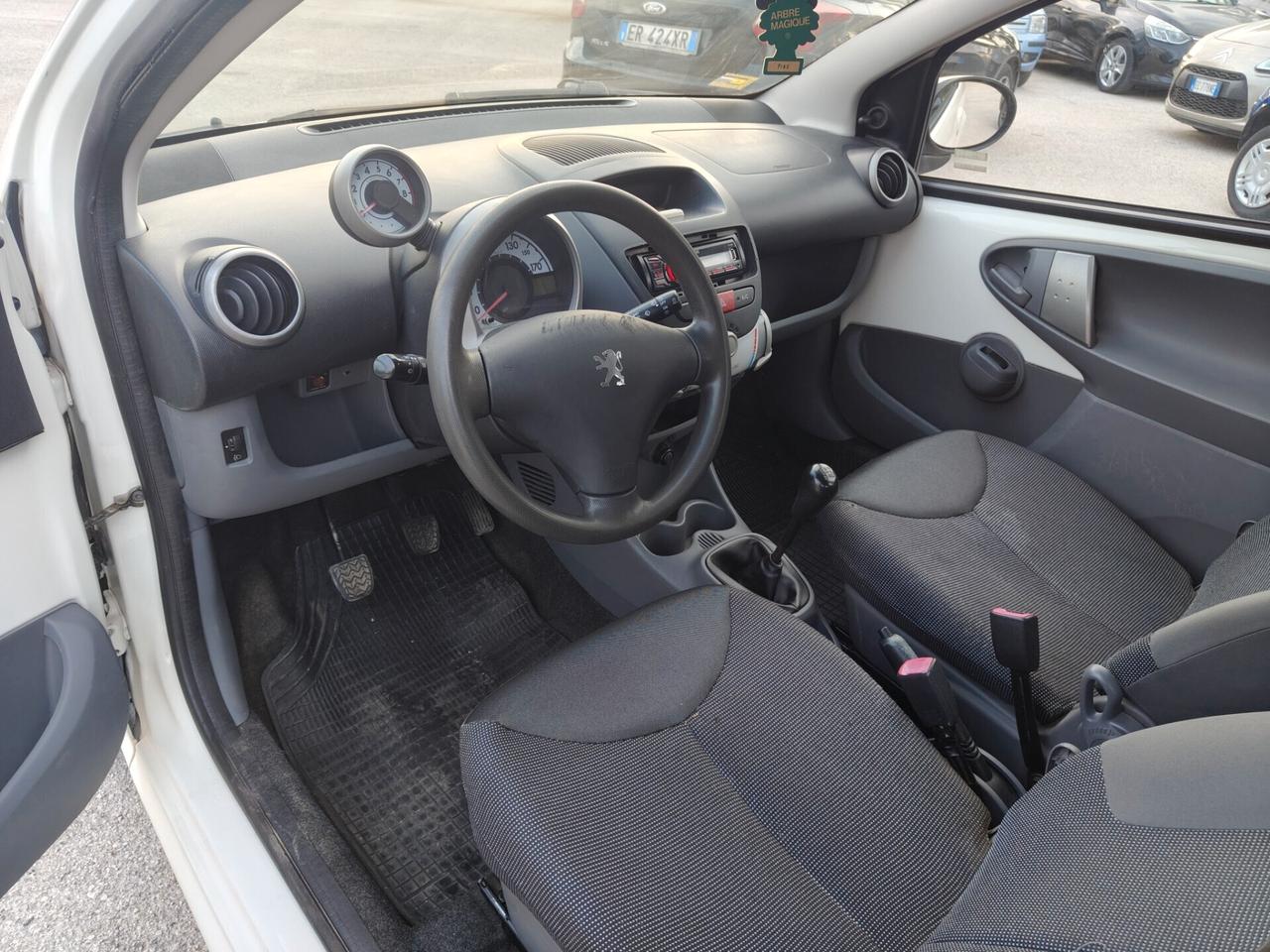 Peugeot 107 1.0 68CV 3p. Plaisir