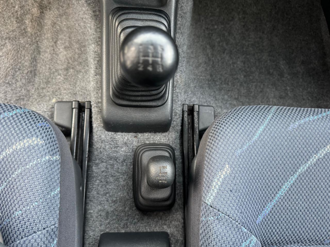 Suzuki Jimny 1.3i 16V cat 4WD JLX